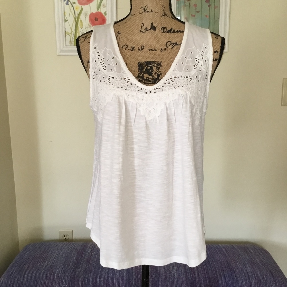 Lucky Brand Sleeveless Eyelet Top (M)
